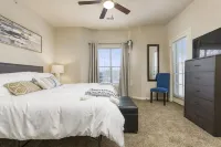 5 Minutes from Landing! 2 Bedroom 2 Bath w/Jacuzzi - Sleeps 6