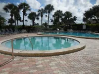 Harbor Towers & Yacht Club racket and