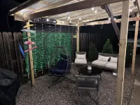 Cozy home close to jet and downtown
