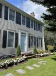 Private Beach on Pond, Linens Included, Kayak & Canoe. All Rooms w/ Pond Views!