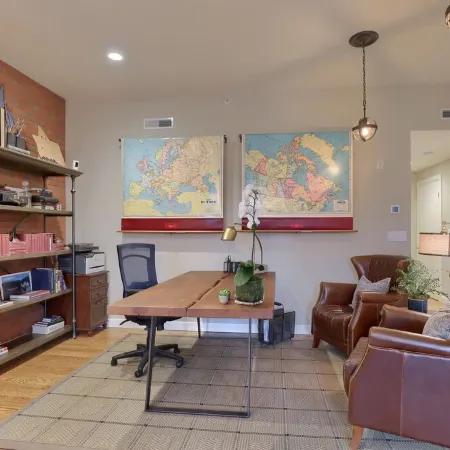 Luxury Lancaster Downtown Condo - 3 blocks from Central Market!
