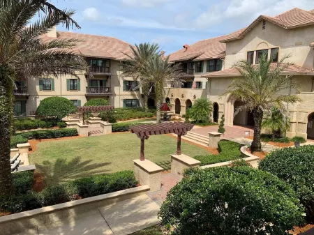 Mi CASA es su CASA Отели рядом с достопримечательностью «World Golf Village»