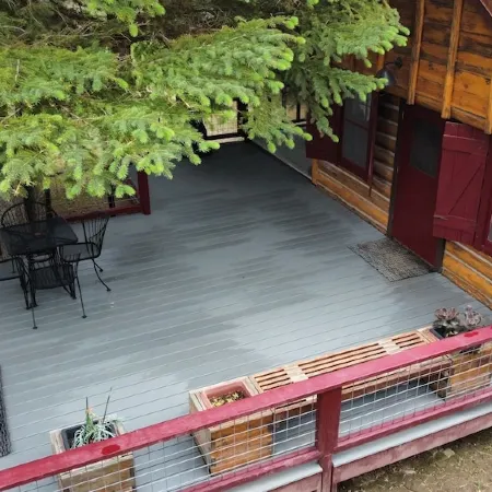 Crabapple Cabin-Secluded Cabin on the Banks of the Yellowstone River