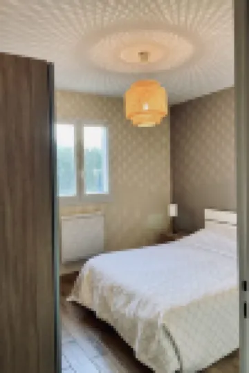 Quiet house with enclosed garden and terrace 5 minutes from the beach!