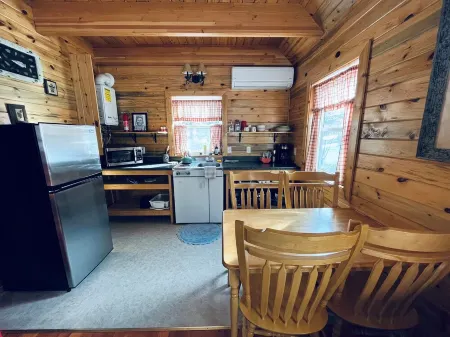 Lemhi Shoshone Cabin, Greyhouse Vacation Rentals