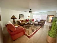 Downtown Cottage walking distance from Medical Center Hospital & Starbucks