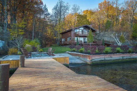 Just Us - Private Waterfront Home on Seneca Lake. Dog Friendly!