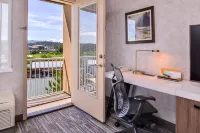 Hilton Garden Inn Bend - balcony