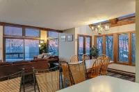 Camelback Condo - Premier Tranquility & Comfort