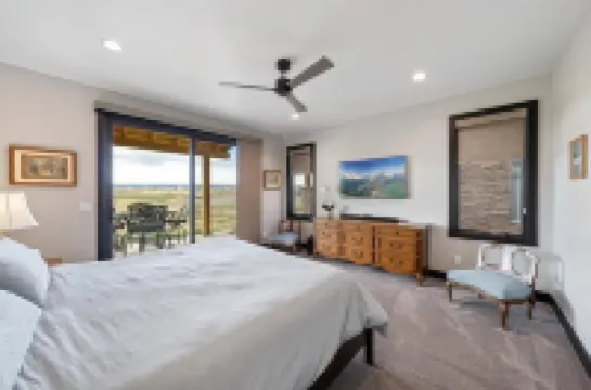 Luxurious Villa on Bridges golf course, only an hour from Telluride