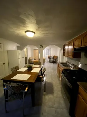 Glorious Suite near Downtown with washer/dryer