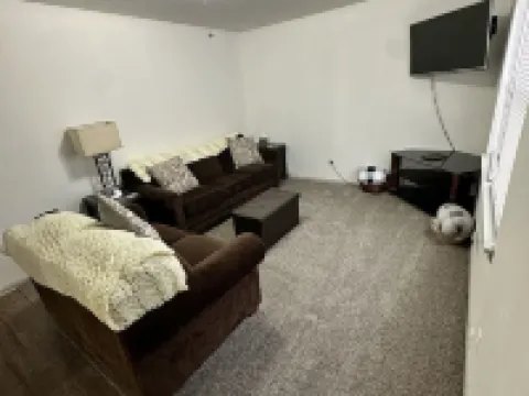 Yellow House with the Red Door - 5 minute drive to Catoosa Hardrock Casino! Hotels in Catoosa