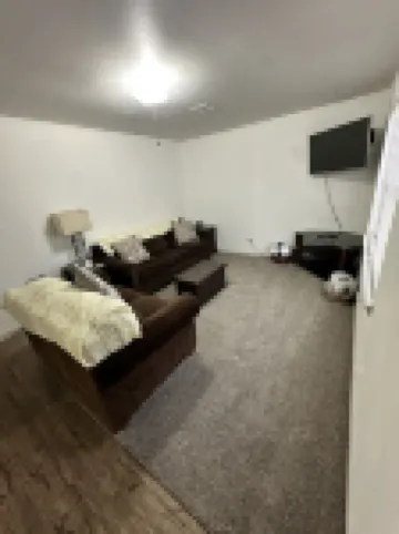 Yellow House with the Red Door - 5 minute drive to Catoosa Hardrock Casino!