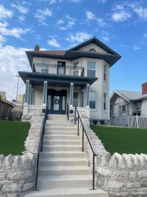 Elegant Victorian Parlor Hotels near College of Health Sciences and School of Nursing Building