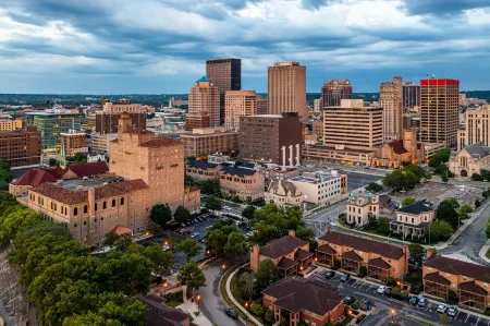 THE MANSION ON MONUMENT AVENUE!