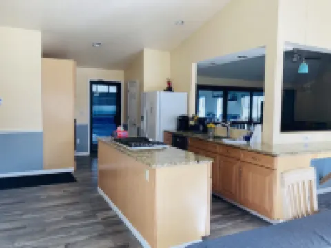 Secluded 6Br Estate w/ Indoor Court & Heated Pool