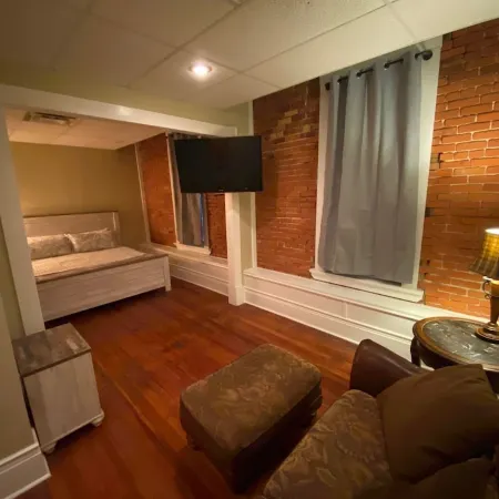 Old Town Loft w Hanging Master Bed