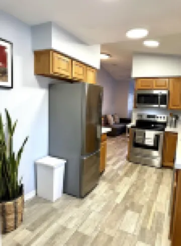 Cozy Home in Historic Zephyrhills. 澤弗希爾斯酒店