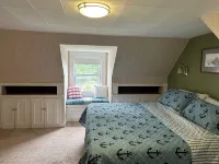 Enjoy spectacular views of Lobster Cove. Large yard, EV charger & dog friendly. Hotels near Walgreens