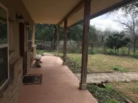 No Security Deposit on Hill Country Ranch Hideaway minutes from San Antonio Hotels in Medina County