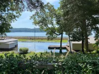 Beautiful Mid-Lake Waterfront Home ~ Pets ~ Dock