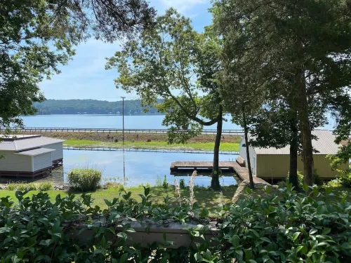 Beautiful Mid-Lake Waterfront Home ~ Pets ~ Dock