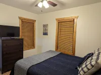 Cozy Cottage Near Lake Lanier Hotels near Don Carter State Park