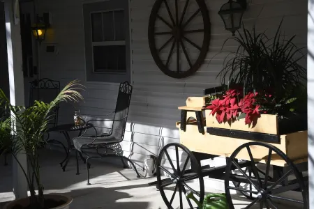 Newly Remodeled 1 Bedroom, 1 Bath Suite with Grill Close to the Villages Отели в г. Фрутленд Парк