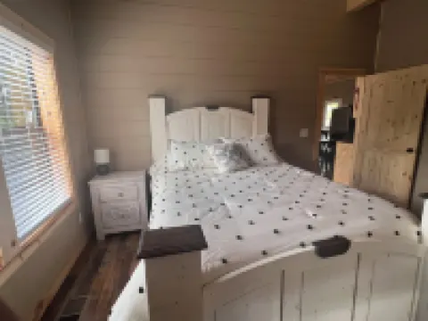 "QUITTIN TIME" Brand New Beautiful Cozy Lake House in Daisy on Lake Greeson!!!