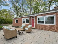 Beach Cottage, Private Beach and Pass Hotels in Niantic
