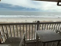 Cozy 1-bedroom North Myrtle Beach Oceanfront Condo with Pool