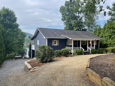 LAKE COTTAGE on deep water w/ MILLION $$ views! Newly Renovated HGTV style decor