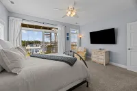 Marina Vista Retreat