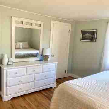 Quiet, Clean West Dennis Home - Walk to Beach Rooms