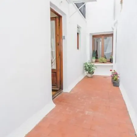 Mirador de la Reina house