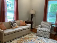 Cozy Cottage walking distance to Downtown! Hotels in Greeneville
