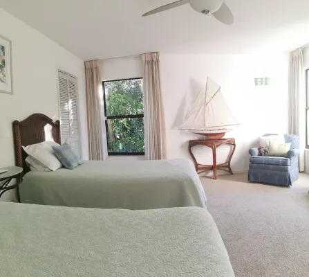 Beautiful House Kings Lake Naples, 5 mins from 5th Ave.