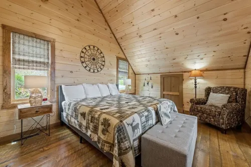 Romantic retreat with spectacular mountain view.