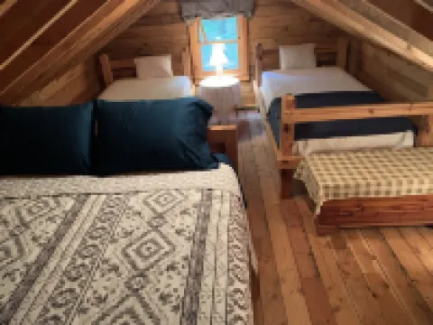 Woods Retreat at Table Rock