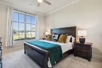 Luxury Family Estate near Dallas w/ games & outdoor living,  sleeps 22