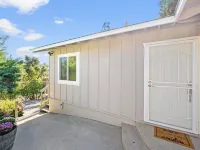 Julian Cafe Family Cottage - Includes Breakfast at The Julian Cafe & Bakery 朱利安酒店