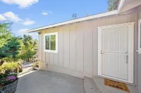 Julian Cafe Family Cottage - Includes Breakfast at The Julian Cafe & Bakery