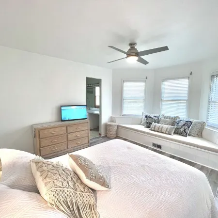 Oceanfront 4 bedroom Salvo Sandcastle * Hot Tub