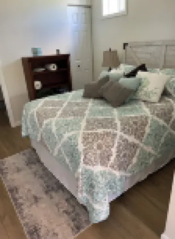 Millers Bay Hideaway Charmer 4 Blocks from Miller's Bay!