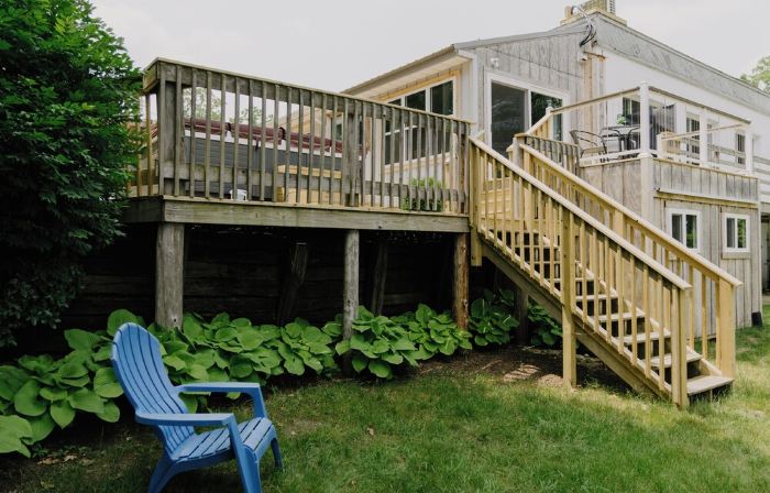 Lake Side Guest House with Hot Tub