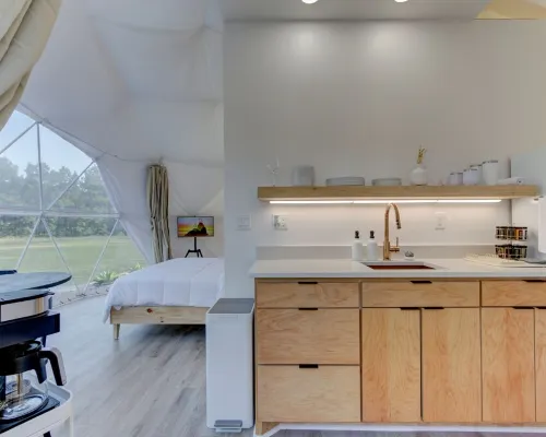 Luxury Glamping Dome “Sol” in countryside with hot/tub near Hot Springs Hotels in Hot Spring County