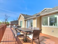 Spacious Valley Junction Retreat