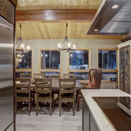 Spruce Creek Lodge- 5 min to Downtown Breck!