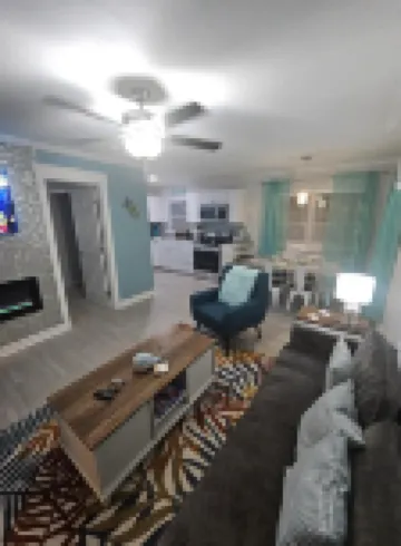 Beachy 1-Bedroom Getaway in Cape Coral – 20 Mins to Sanibel & Fort Myers Beach!