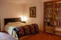 Secluded River Retreat 8 minutes from West Entrance to Glacier National Park. Hotels in Martin City